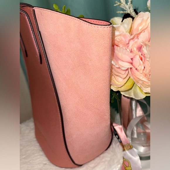 Michael Kors Large Pink Tote Bag - Picture 10 of 11